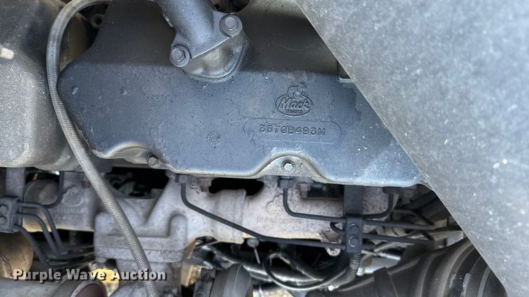 image for item GH9378 1997 Mack CH613 dump truck