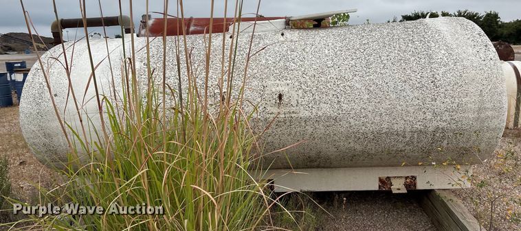 image for item GH9435 (2) tanks