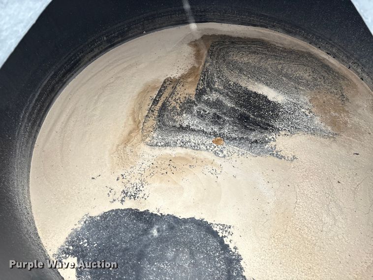 image for item GH9436 (2) poly tanks