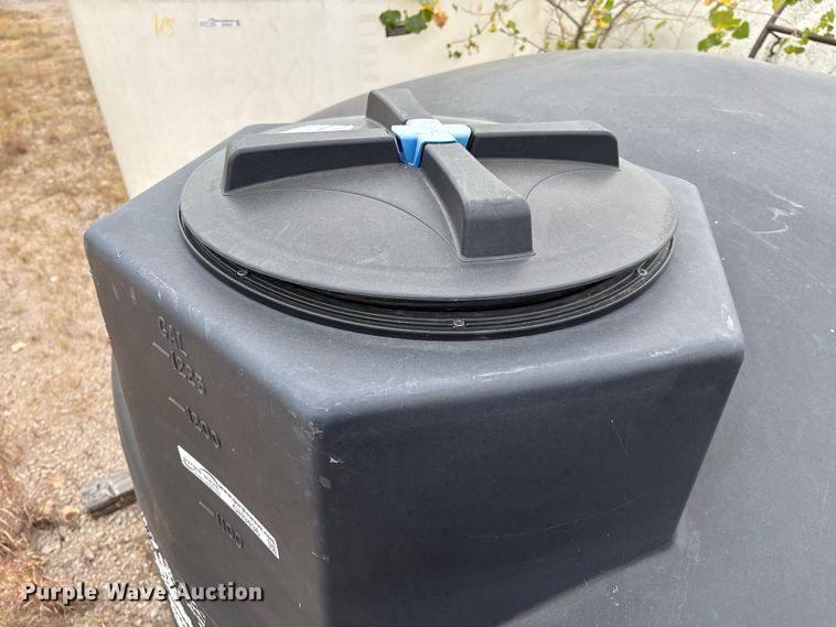 image for item GH9436 (2) poly tanks