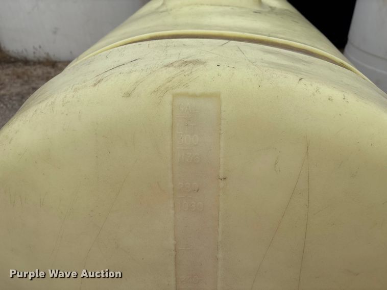 image for item GH9437 (5) poly Tanks