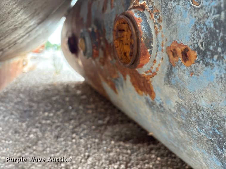 image for item GH9438 (4) steel tanks