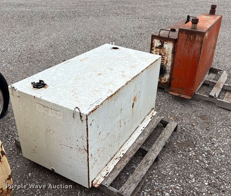 image for item GH9443 (3) fuel transfer tank