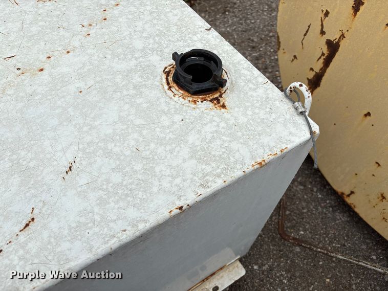 image for item GH9443 (3) fuel transfer tank
