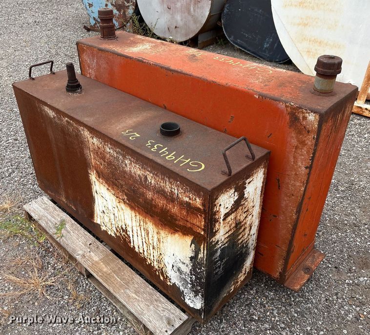 image for item GH9443 (3) fuel transfer tank