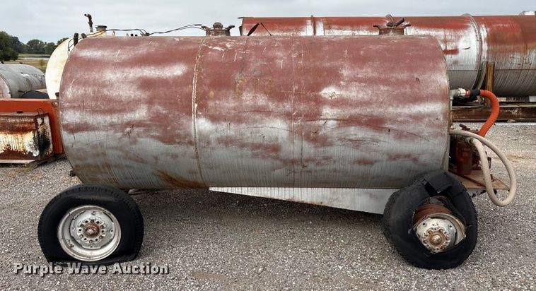 image for item GH9444 Fuel trailer