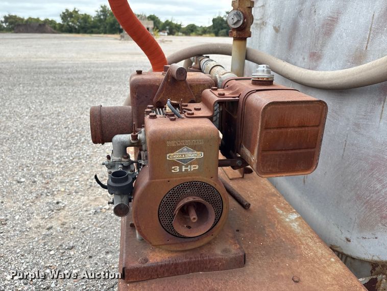 image for item GH9444 Fuel trailer