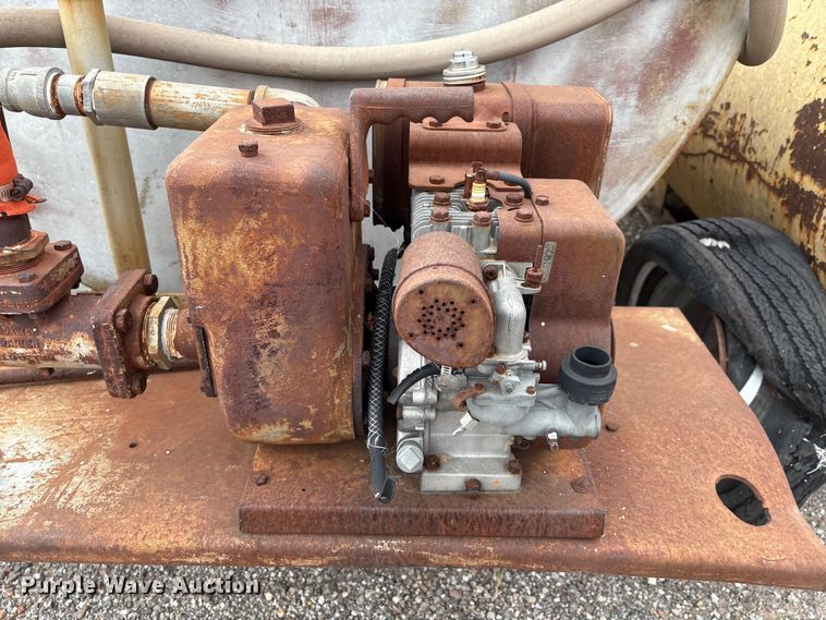 image for item GH9444 Fuel trailer