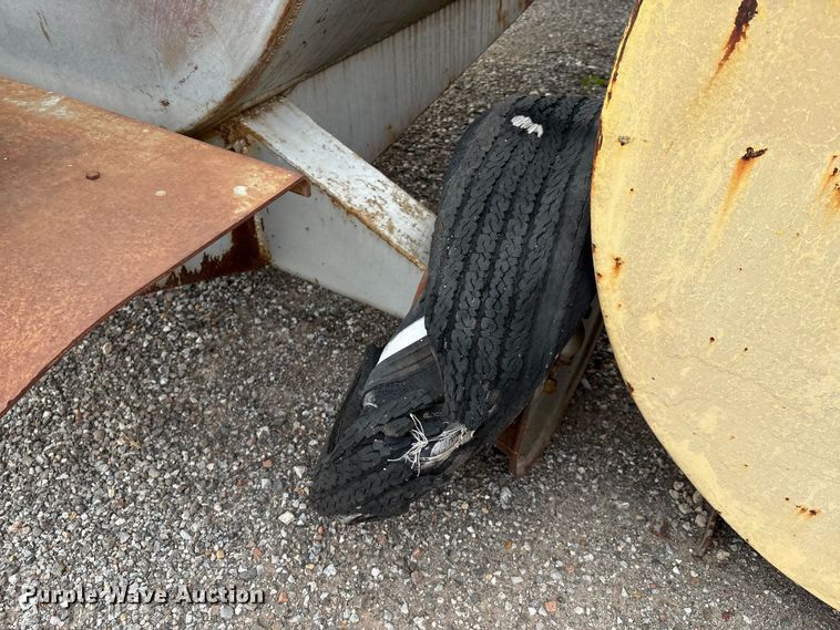 image for item GH9444 Fuel trailer