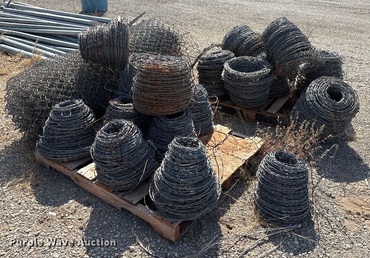 image for item GH9449 Approximately 18 rolls of barbed wire