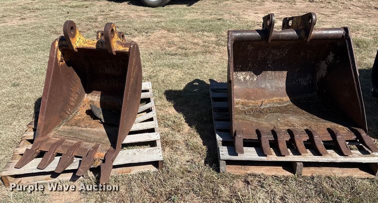 image for item IE9222 (2) backhoe buckets
