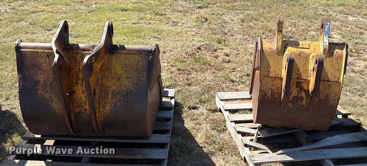 image for item IE9222 (2) backhoe buckets