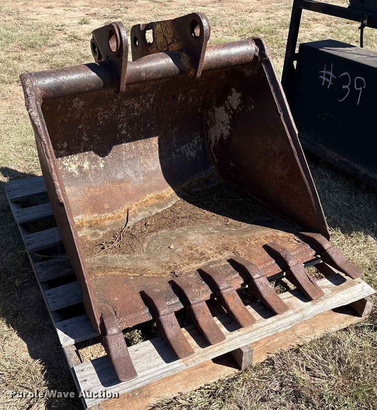 image for item IE9222 (2) backhoe buckets