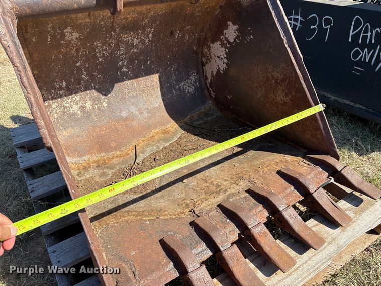 image for item IE9222 (2) backhoe buckets