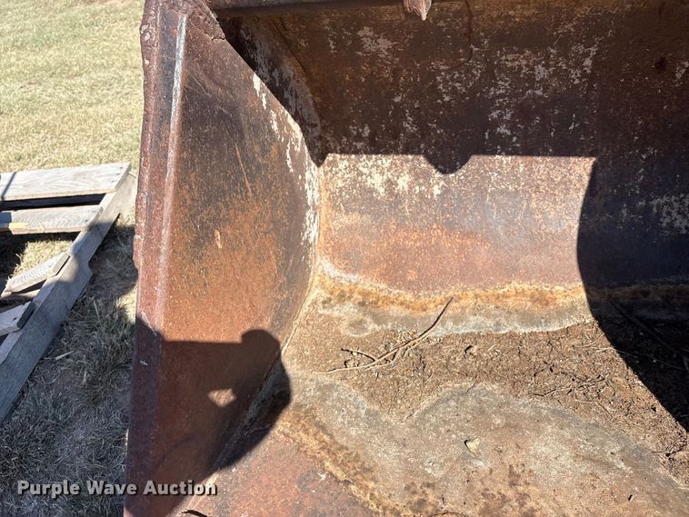 image for item IE9222 (2) backhoe buckets