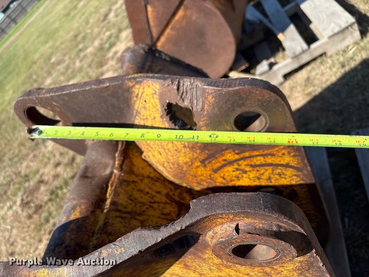 image for item IE9222 (2) backhoe buckets