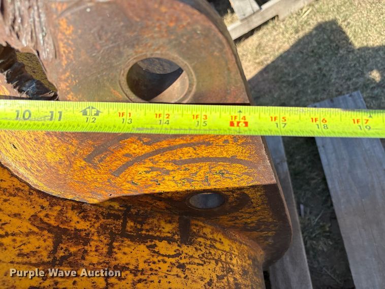 image for item IE9222 (2) backhoe buckets