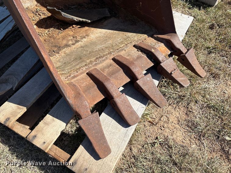 image for item IE9222 (2) backhoe buckets