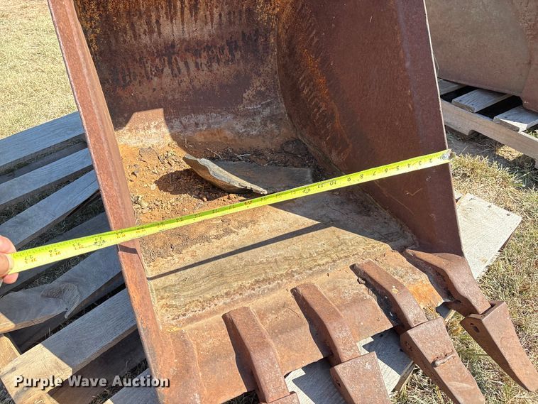 image for item IE9222 (2) backhoe buckets