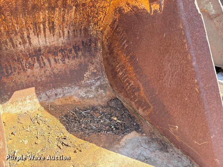 image for item IE9222 (2) backhoe buckets