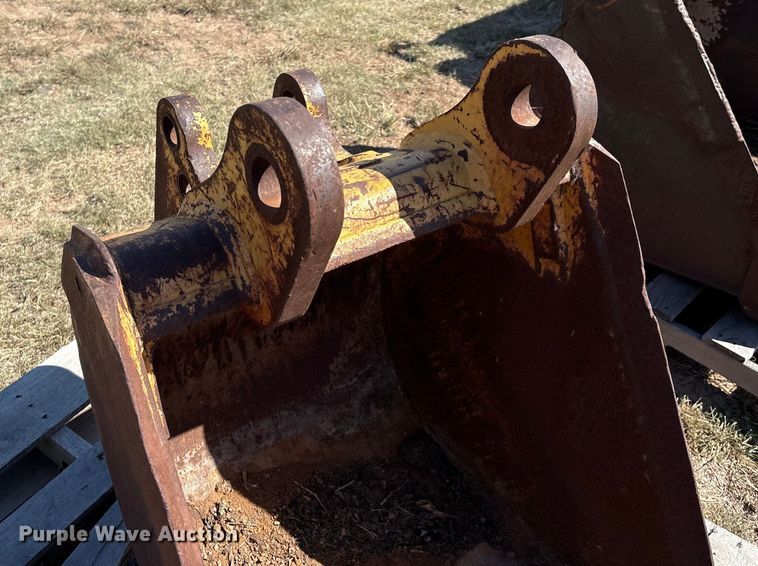 image for item IE9222 (2) backhoe buckets