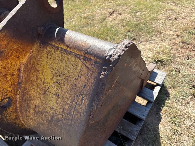 image for item IE9222 (2) backhoe buckets