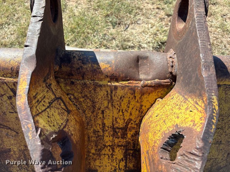 image for item IE9222 (2) backhoe buckets