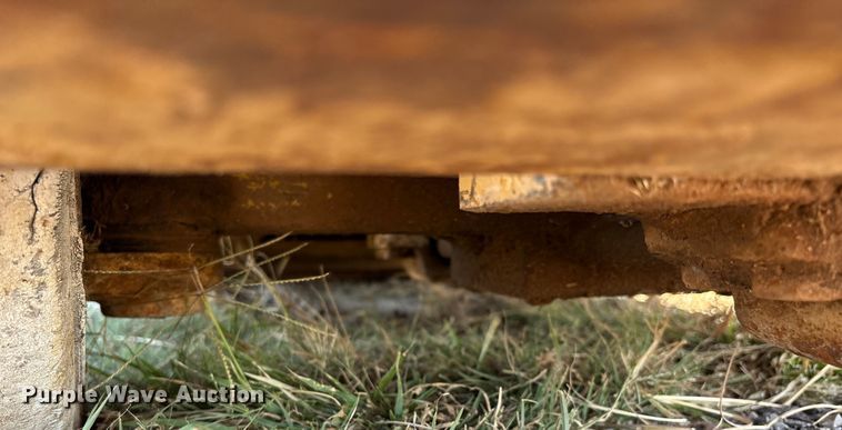 image for item IE9225 Caterpillar T40C forklift