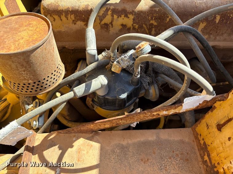 image for item IE9225 Caterpillar T40C forklift