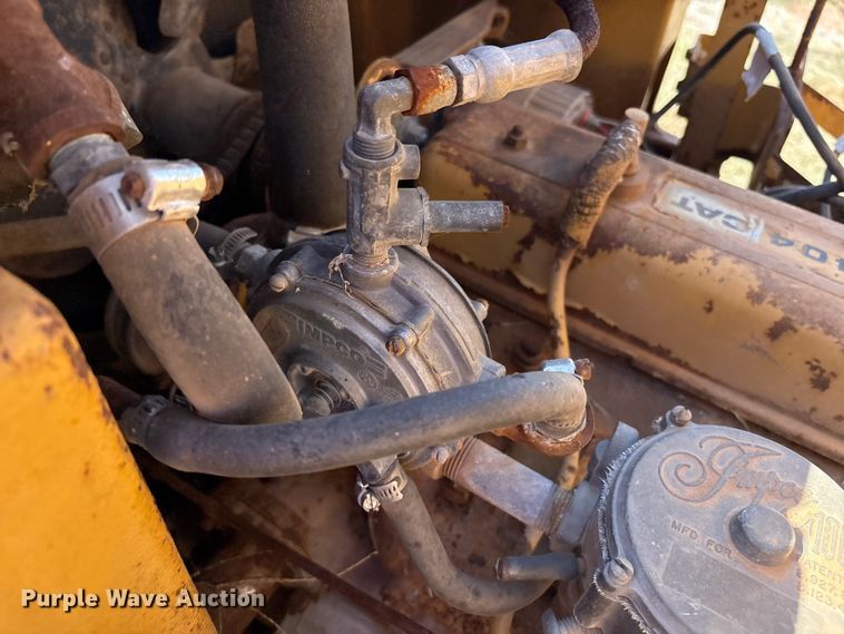 image for item IE9225 Caterpillar T40C forklift