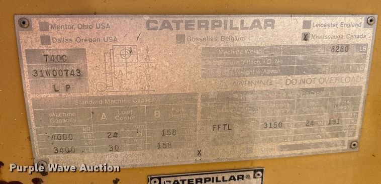 image for item IE9225 Caterpillar T40C forklift