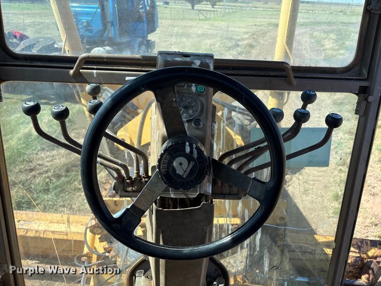 image for item IE9226 1990 Champion 720 A motor grader