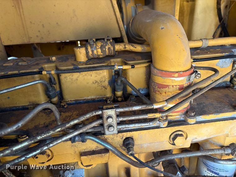 image for item IE9226 1990 Champion 720 A motor grader