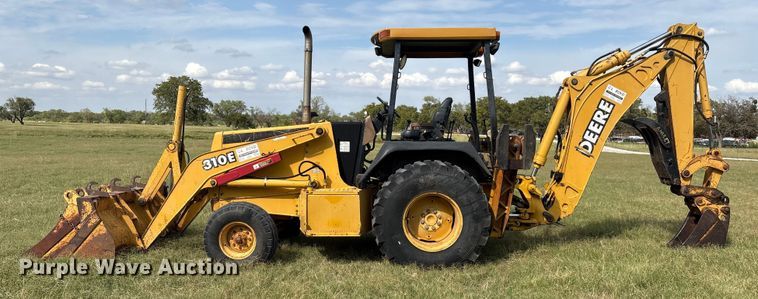 image for item IE9237 1998 John Deere 310E backhoe