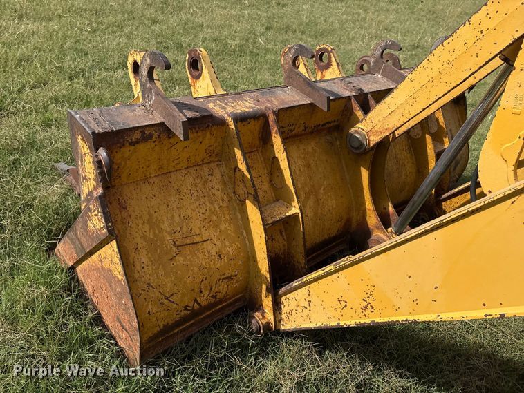 image for item IE9237 1998 John Deere 310E backhoe