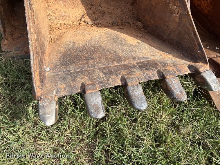 image for item IE9237 1998 John Deere 310E backhoe