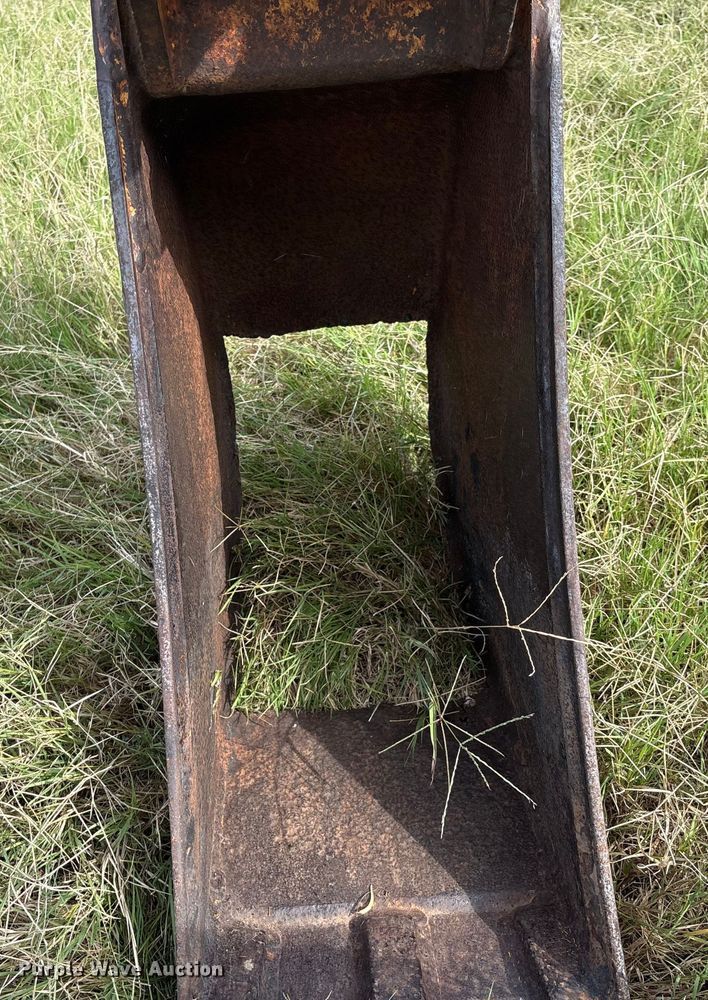 image for item IE9237 1998 John Deere 310E backhoe