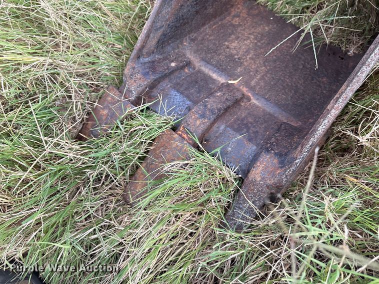 image for item IE9237 1998 John Deere 310E backhoe