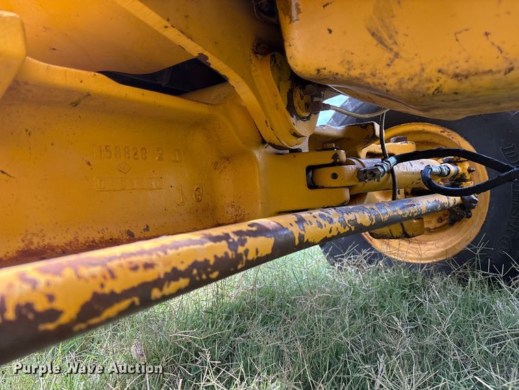 image for item IE9237 1998 John Deere 310E backhoe