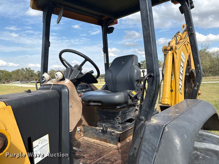 image for item IE9237 1998 John Deere 310E backhoe