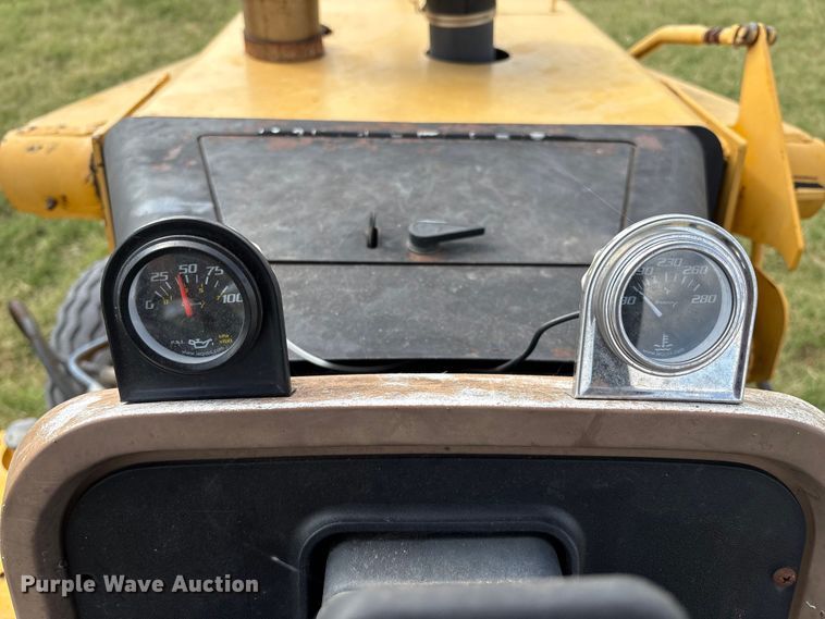 image for item IE9237 1998 John Deere 310E backhoe