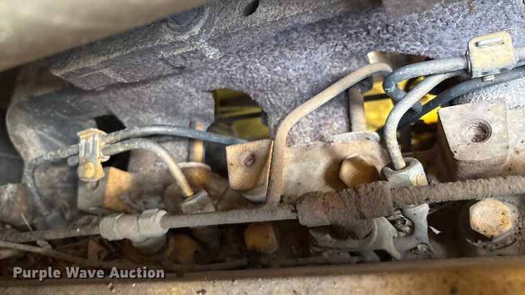 image for item IE9237 1998 John Deere 310E backhoe