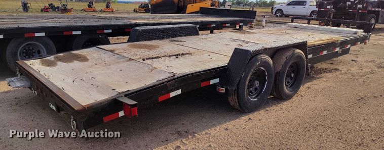 image for item IP9676 1998 Texas Bragg equipment trailer