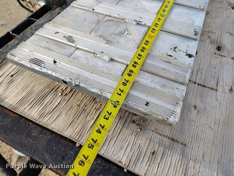 image for item IP9676 1998 Texas Bragg equipment trailer