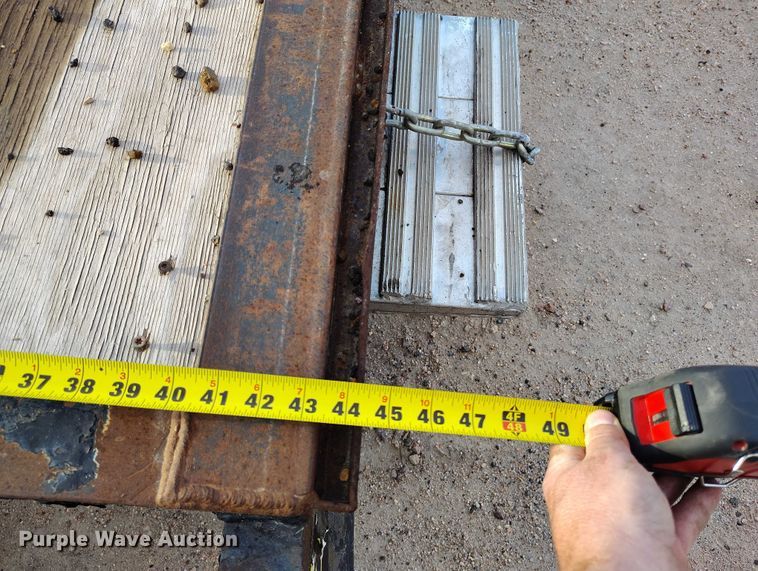 image for item IP9676 1998 Texas Bragg equipment trailer