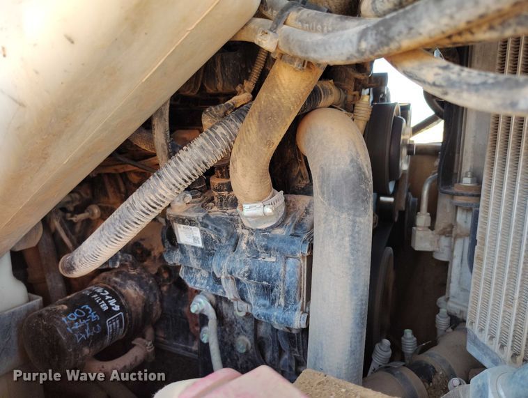 image for item IP9711 2017 John Deere 320E skid steer loader