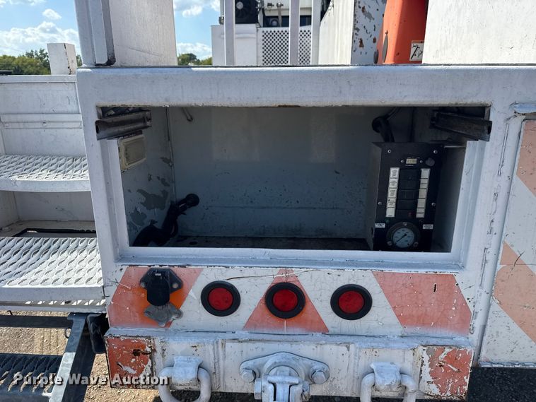 image for item NU9685 2013 Freightliner 108SD Crew Cab crane truck