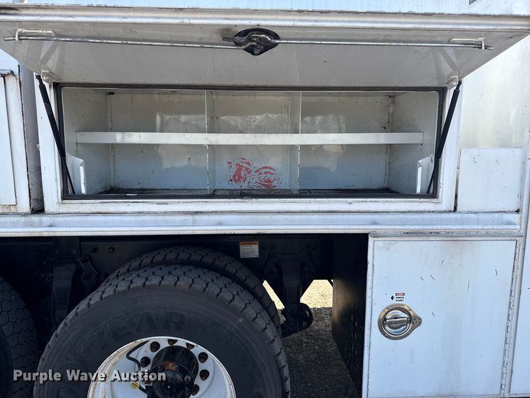 image for item NU9685 2013 Freightliner 108SD Crew Cab crane truck