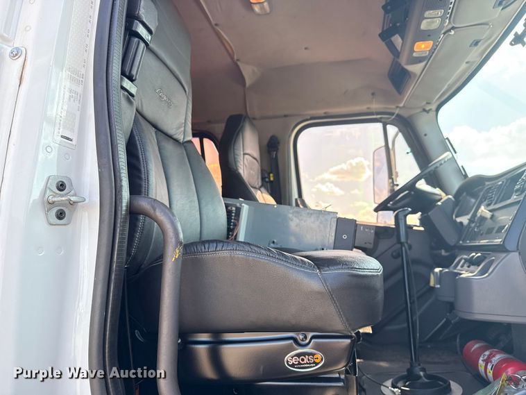 image for item NU9685 2013 Freightliner 108SD Crew Cab crane truck