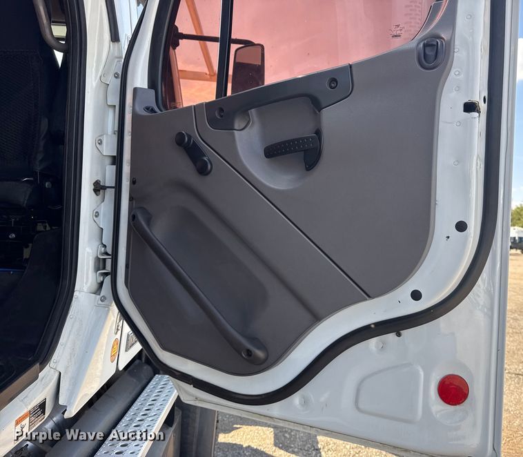 image for item NU9685 2013 Freightliner 108SD Crew Cab crane truck